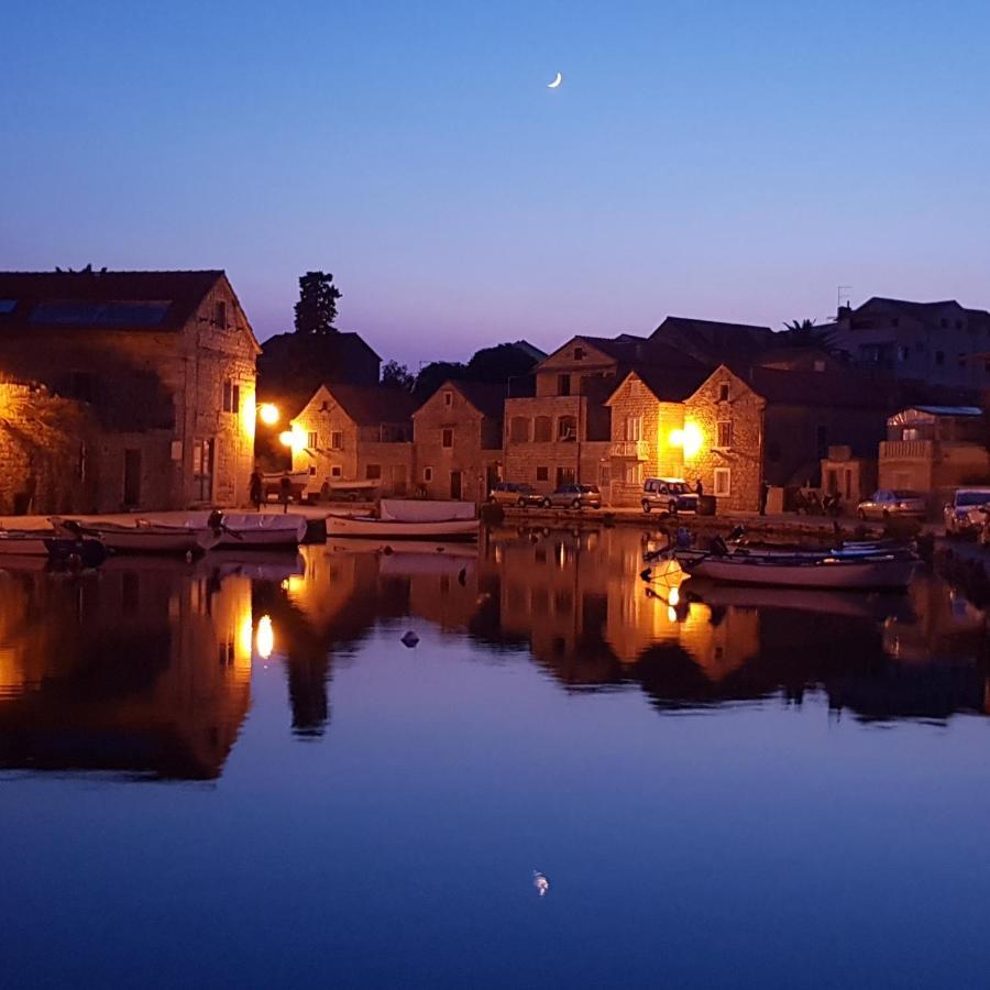 Villa Neptune Apartments Vrboska Buitenkant foto